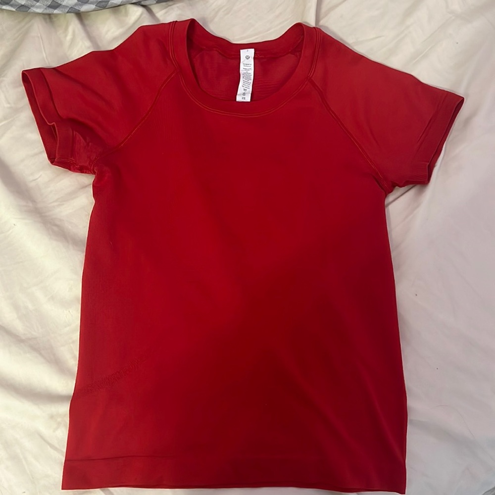 Red size 2 Lululemon swiftly tech 2.0 race length